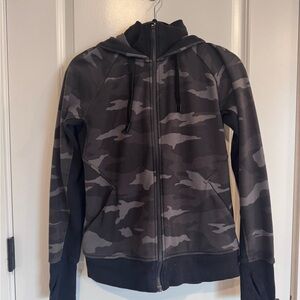Athleta Black and Gray Camo Hoodie